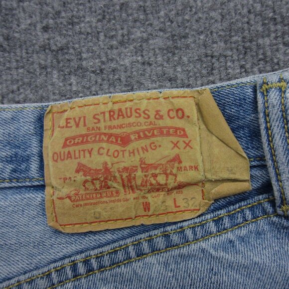 Levi's 501 Straight Leg Button Fly Light Wash Jeans Mens 35x32 Blue Denim Vtg - Picture 3 of 14